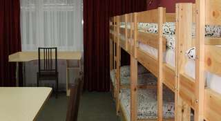 Гостиница Парк хостел Новосибирск Кровать в общем номере смешанного типа с 16 кроватями-4