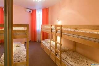 Гостиница Парк хостел Новосибирск Кровать в общем женском номере с 6 кроватями-1